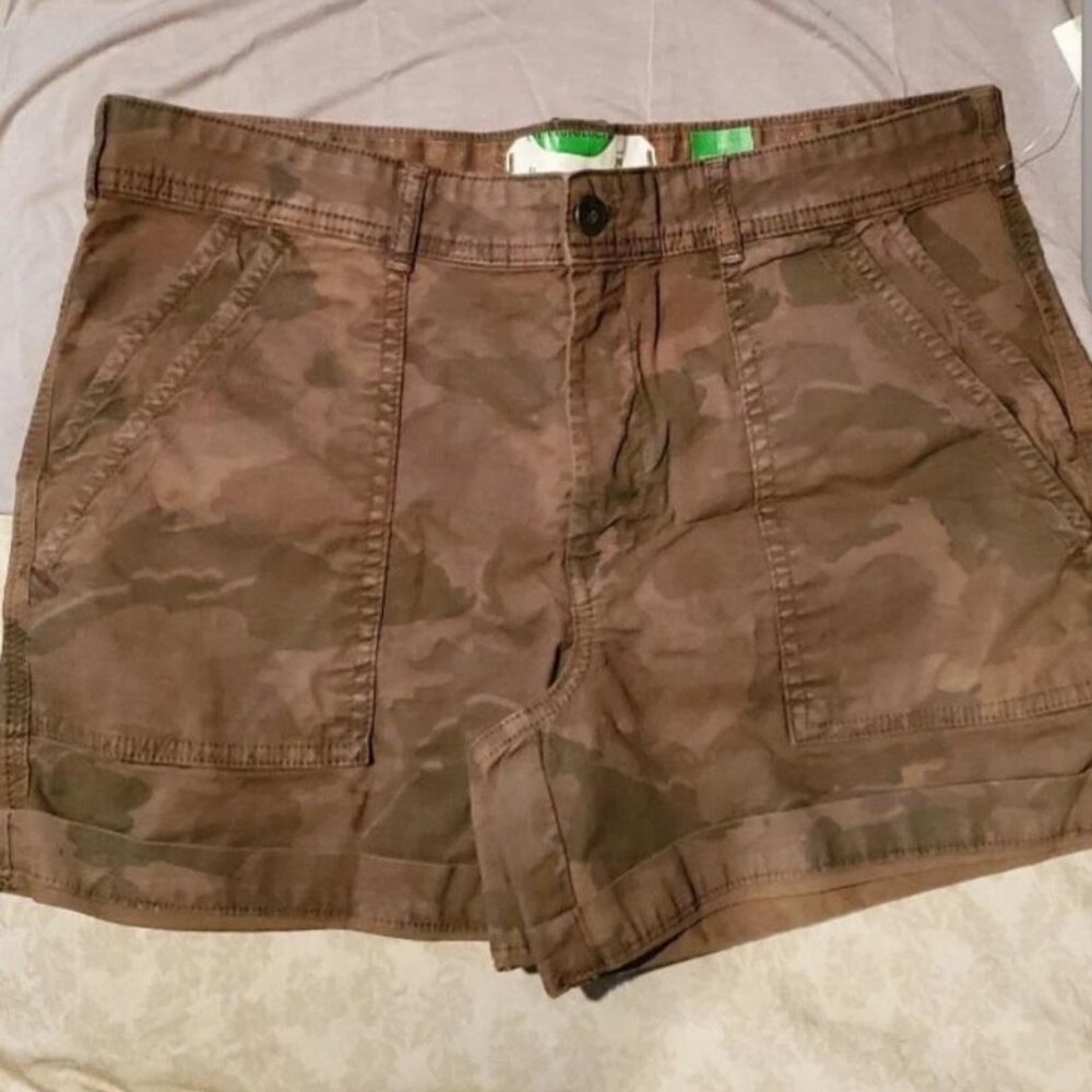 ANTHROPOLOGIE WOMENS SHORTS AND TOP WAIST 30 TOP LARGE